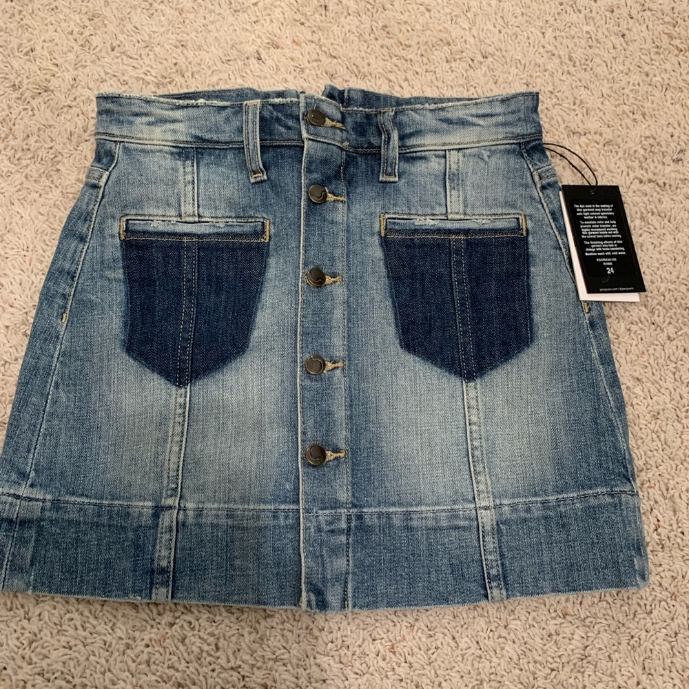 JOE’S COLLECTION EDITION DENIM SKIRT